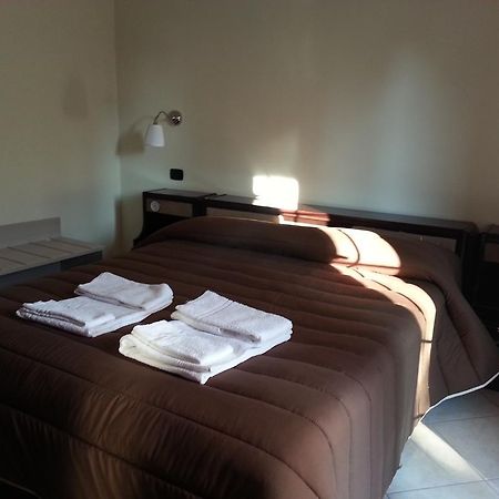 Il Girasole Formia Guesthouse Rooms Buitenkant foto