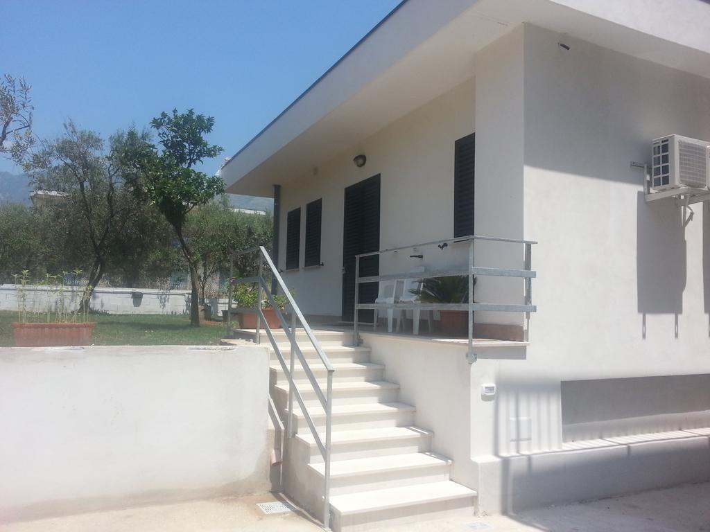 Il Girasole Formia Guesthouse Rooms Buitenkant foto
