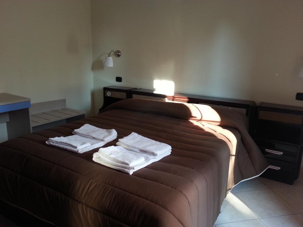 Il Girasole Formia Guesthouse Rooms Buitenkant foto