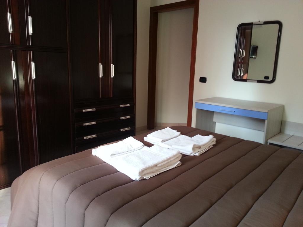 Il Girasole Formia Guesthouse Rooms Buitenkant foto